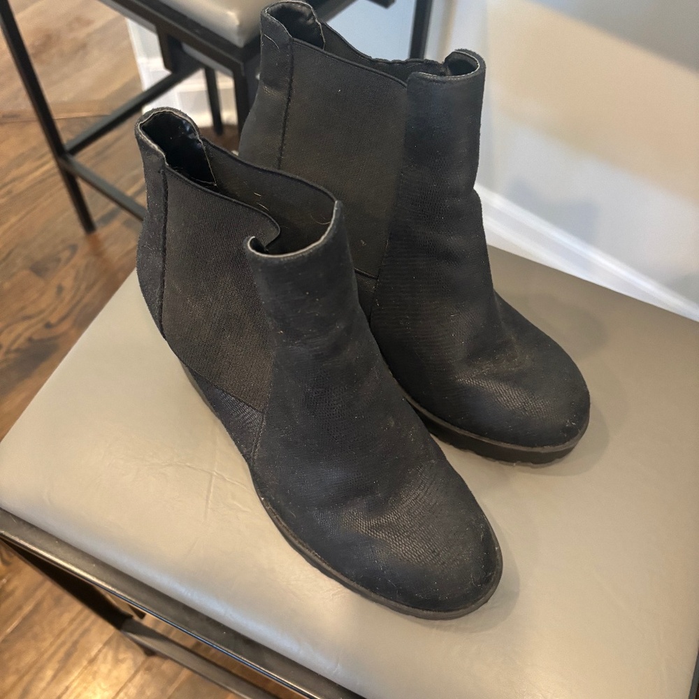Spring heeled booties